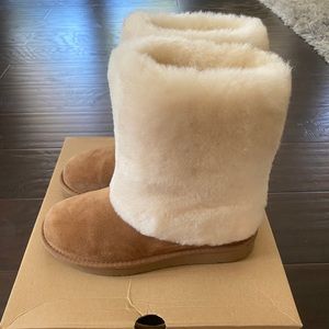UGG Patten Chestnut Sheepskin Boots Women’s Size 6